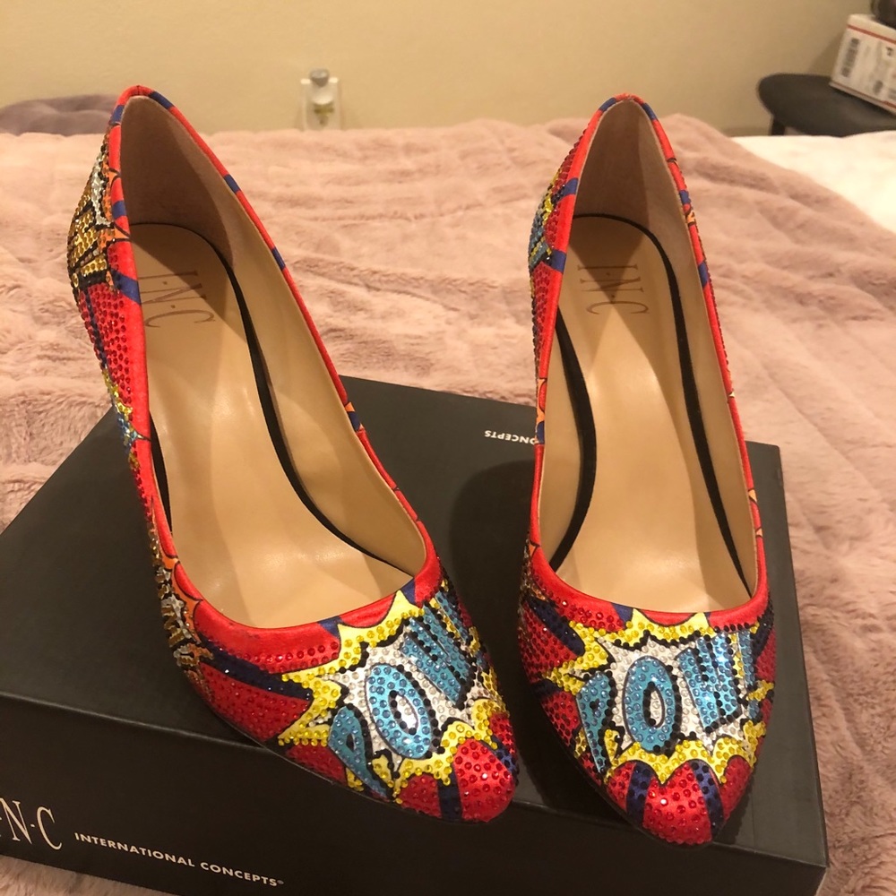 INC heels 💥 pow pow wham
